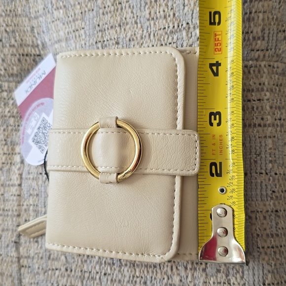 MUNDI BRAND WOMEN'S "ALMOND" WALLET WITH RFID PROTECTION - Picture 8 of 13